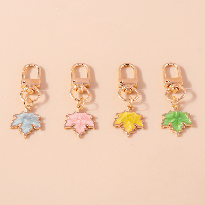 여성용 에나멜 캐나다 메이플 리프 키체인, 여아용 자동 - Women'S Accessories Canada 리뷰 및 가격
