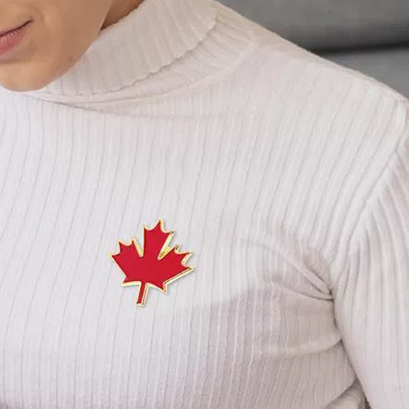 에나멜 레드 메이플 브로치 캐나다 국기 엠블럼 백팩 가 - Women'S Accessories Canada 리뷰 및 가격